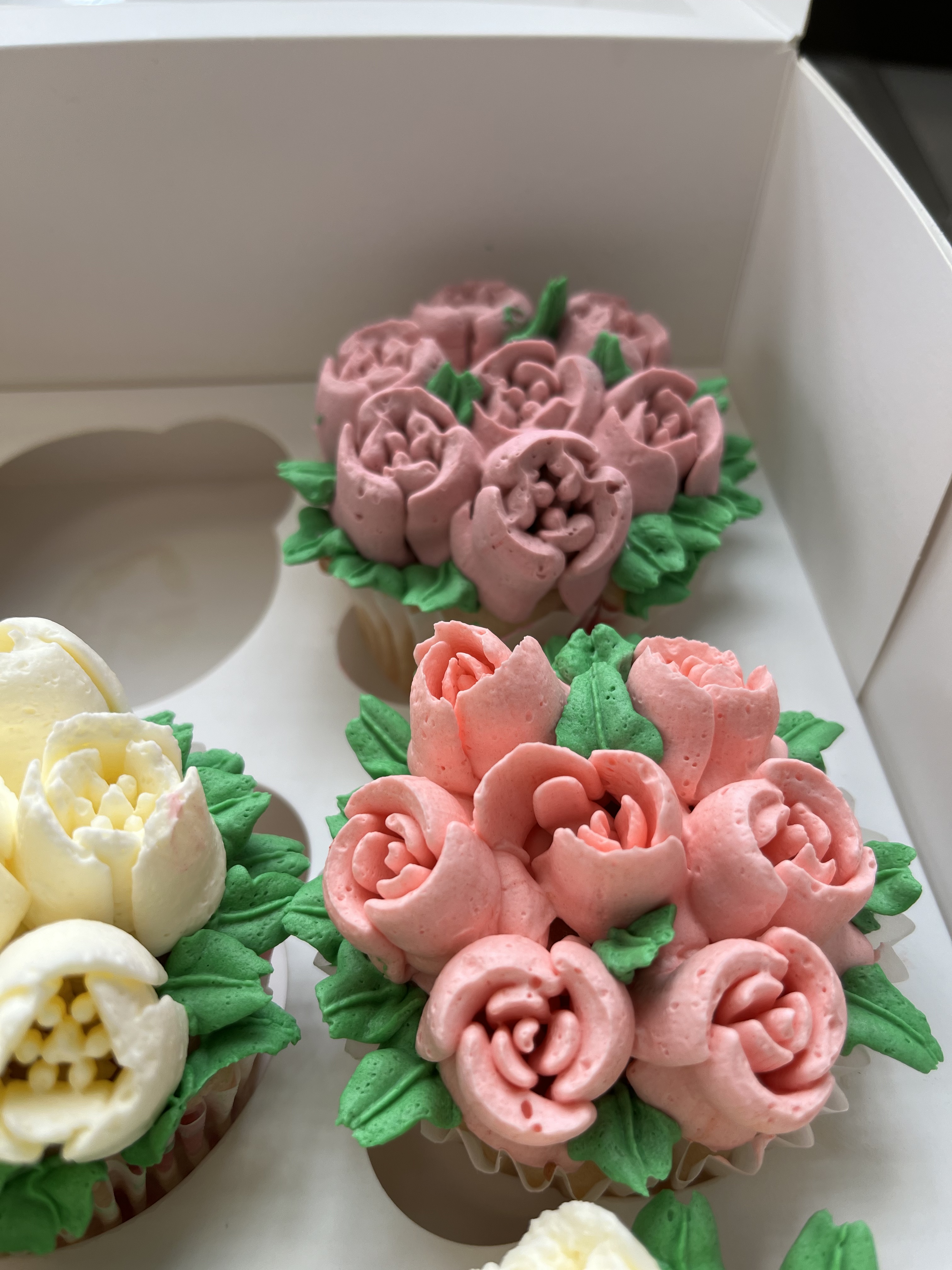 Floral cupcakes